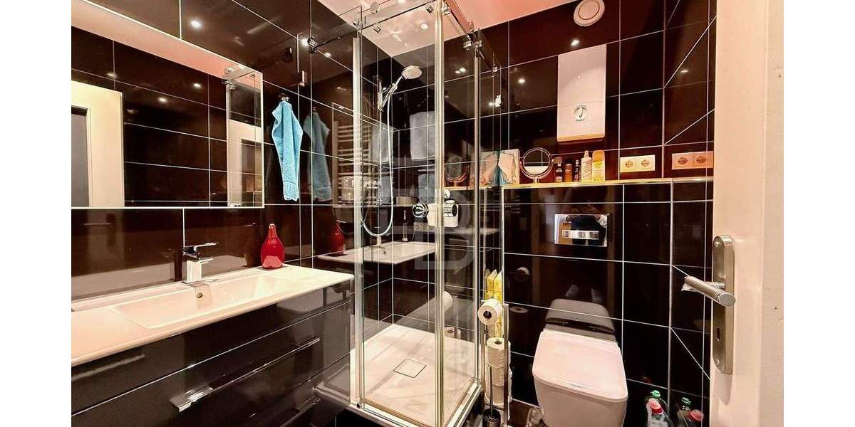 Etagenwohnung Köln Deutz - 2 Zimmer, 65 m&sup2;, 380.000&euro; | Angebot:23956683