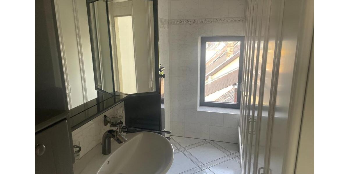 Einfamilienhaus Sinzig - 2 Zimmer, 120 m&sup2;, 1.100&euro; | Angebot:24778283