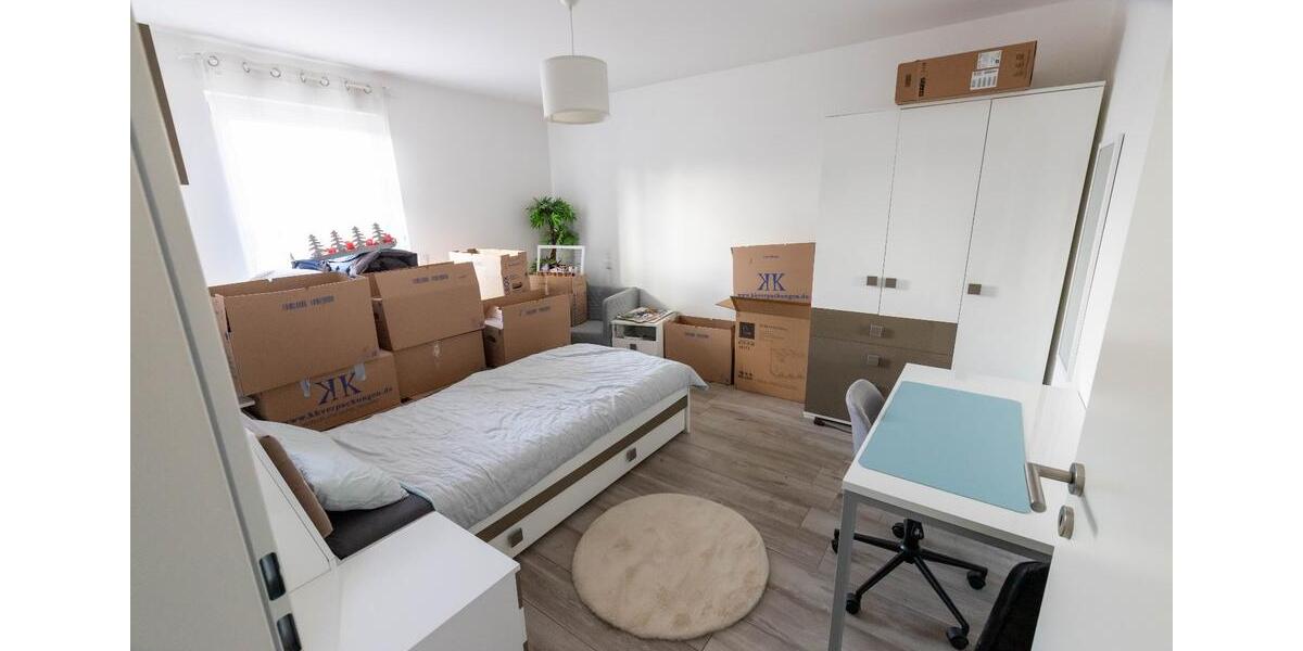 Etagenwohnung Erftstadt - 3 Zimmer, 100 m&sup2;, 1.446&euro; | Angebot:25638755