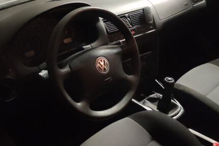 VW Golf 230.000 km 1.490 &euro; Sankt Augustin 53757