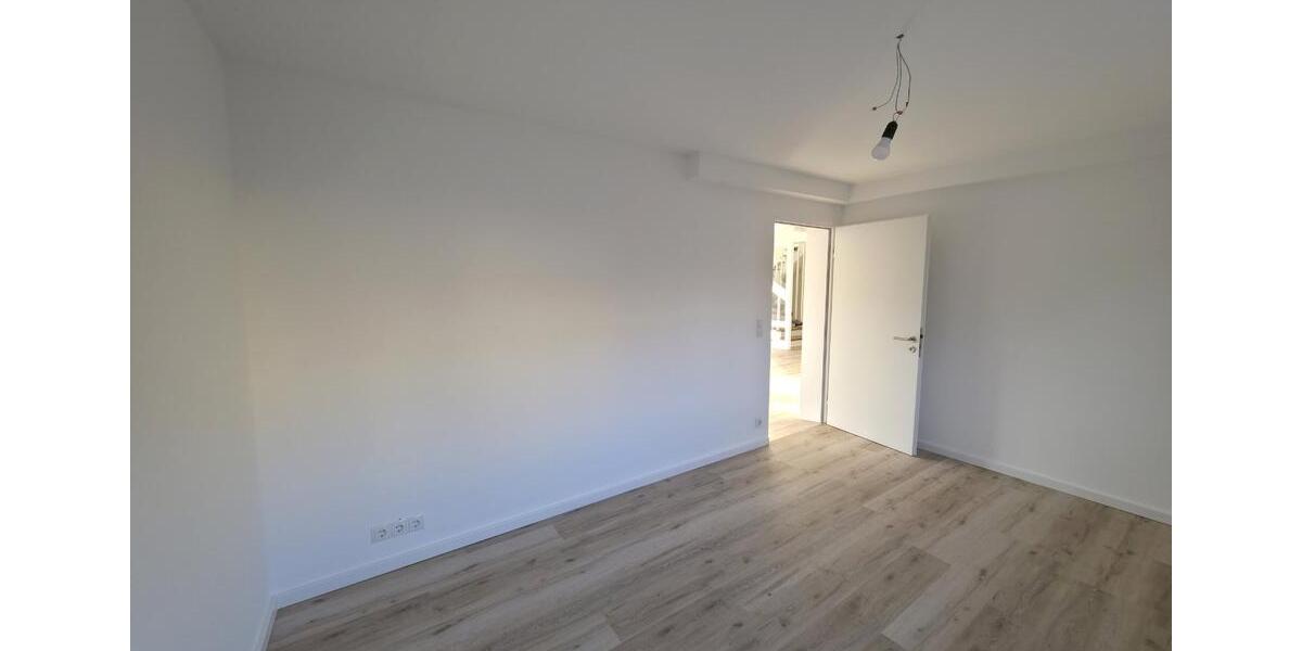 Reihenhaus Wachtberg - 6 Zimmer, 157 m&sup2;, 2.390&euro; | Angebot:25840044