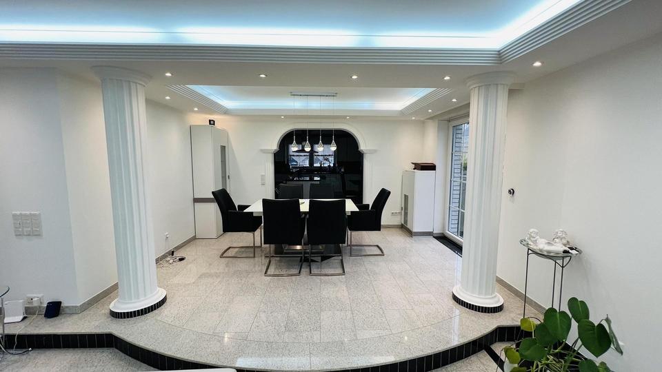 Mehrfamilienhaus, Wohnhaus Köln Lindenthal - 6 Zimmer, 266 m&sup2;, 3.150&euro; | Angebot:25756607