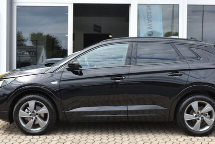 Opel Grandland (X) 8.230 km 26.900 € Grafschaft 53501