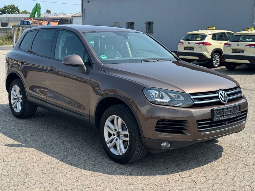 VW Touareg 211.100 km 12.450 € Bornheim 53332