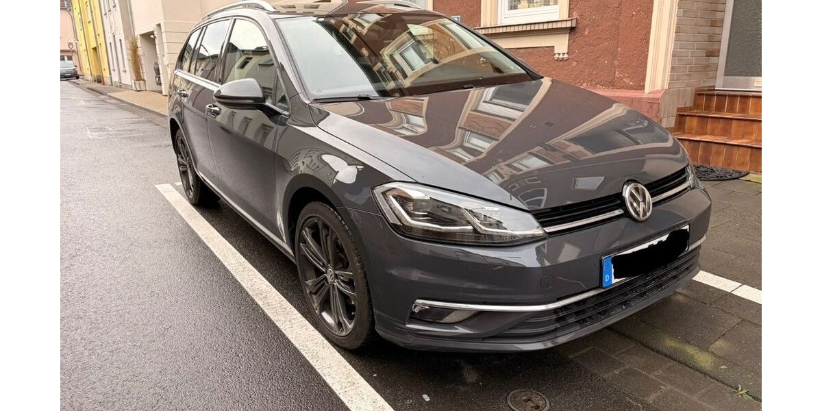 VW Golf 104.000 km 15.800 &euro; Bonn 53227