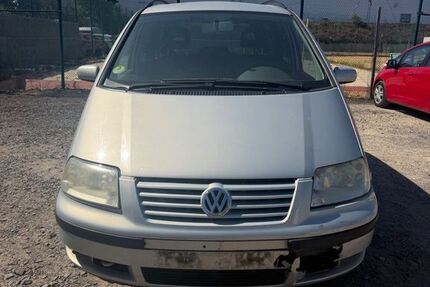 VW Sharan 207.363 km 1.450 &euro; Euskirchen 53881