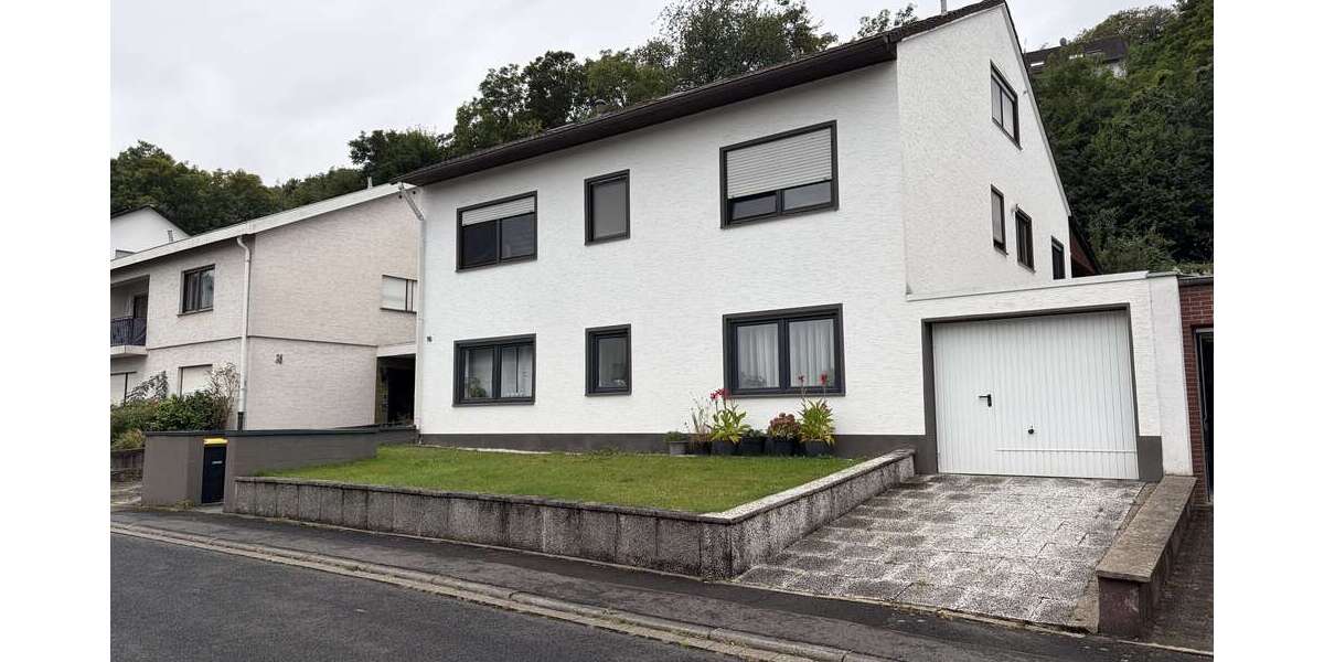 Etagenwohnung Sinzig - 3 Zimmer, 76 m&sup2;, 235.000&euro; | Angebot:25855918