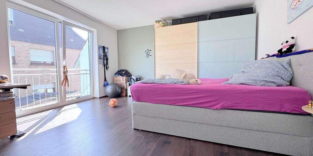 Etagenwohnung Bonn Geislar - 5 Zimmer, 165 m&sup2;, 599.000&euro; | Angebot:25739552