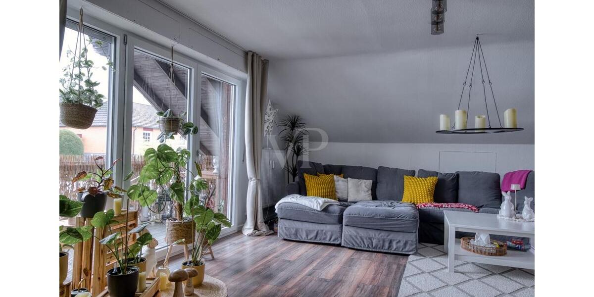 Dachgeschoßwohnung Lohmar - 3 Zimmer, 122 m&sup2;, 1.300&euro; | Angebot:25304414