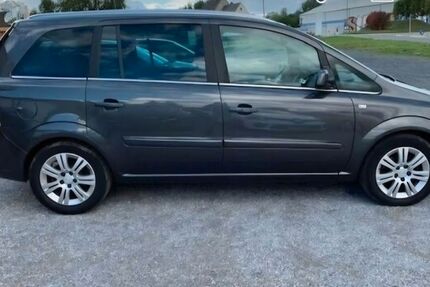 Opel Zafira 227.000 km 3.900 € Bad Breisig 53498