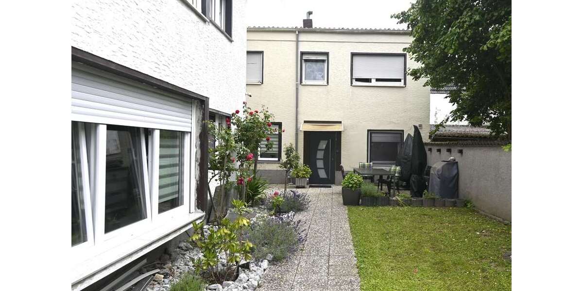 Etagenwohnung Bornheim - 5 Zimmer, 115 m&sup2;, 247.000&euro; | Angebot:24467212