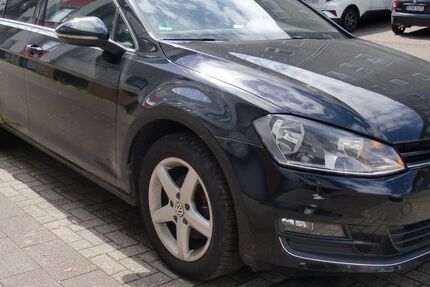 VW Golf 171.445 km 3.449 &euro; köln 51149