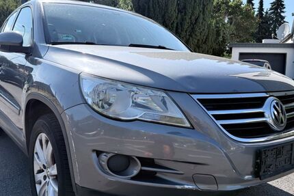 VW Tiguan 288.000 km 3.999 &euro; Brühl (Nähe Köln) 50321