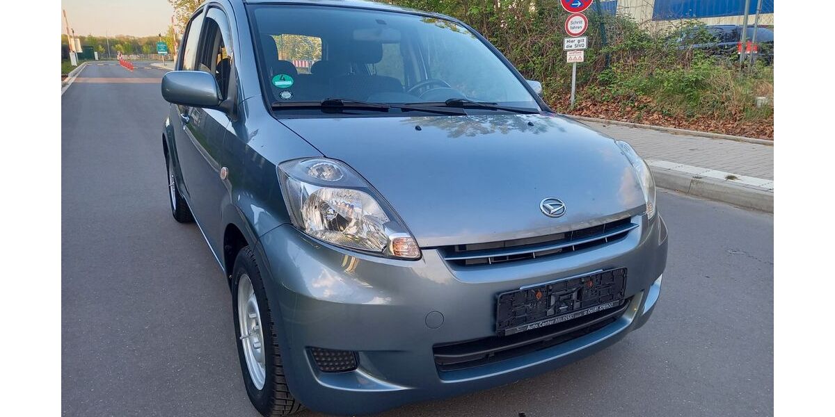 Daihatsu Sirion 154.000 km 1.750 &euro; köln 51145