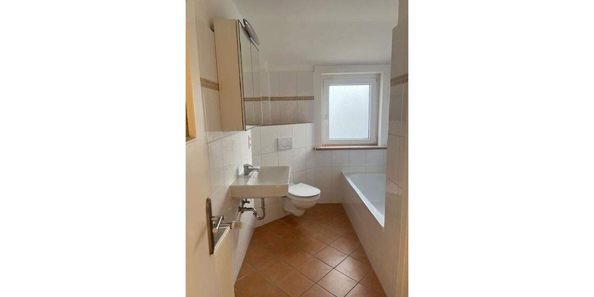 Etagenwohnung Hameln Nordstadt - 3 Zimmer, 81 m&sup2;, 735&euro; | Angebot:25752905