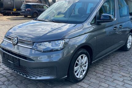 VW Caddy 129.800 km 15.900 &euro; Köln 50668