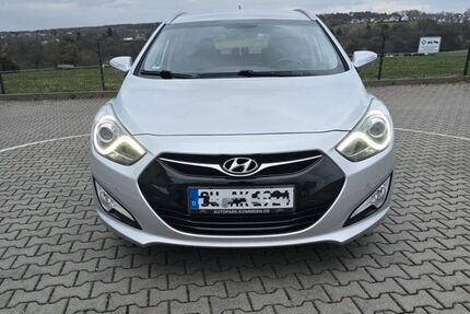 Hyundai i40 145.000 km 8.700 € Bad Honnef 53604