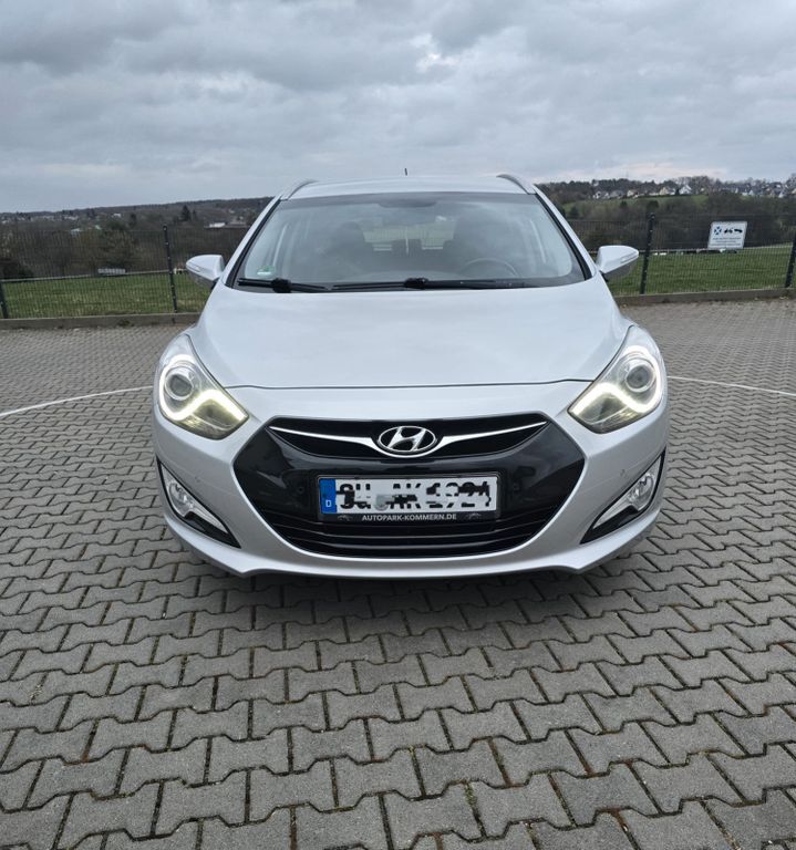 Hyundai i40 145.000 km 8.700 € Bad Honnef 53604