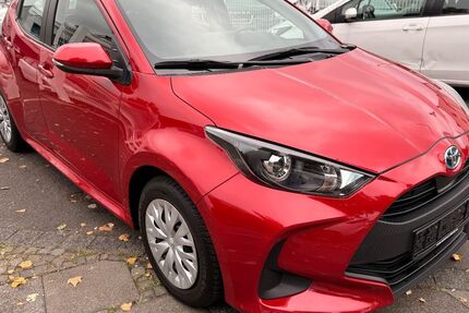 Toyota Yaris 45.900 km 16.700 € Köln 51109
