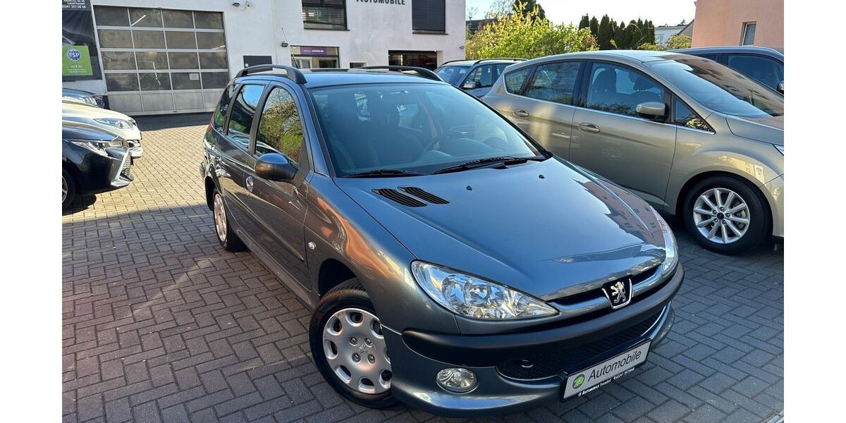 Peugeot 206 211.040 km 1.499 &euro; Troisdorf 53840