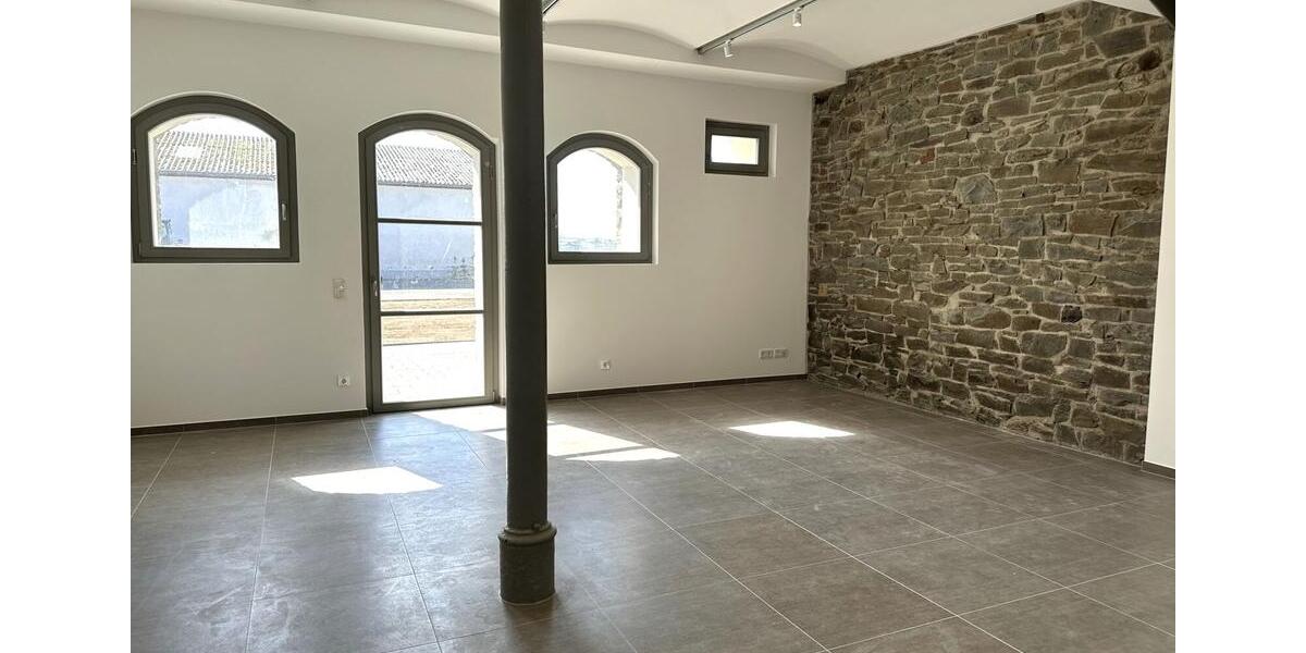 Einfamilienhaus Lohmar - 2 Zimmer, 107 m&sup2;, 1.477&euro; | Angebot:24586941