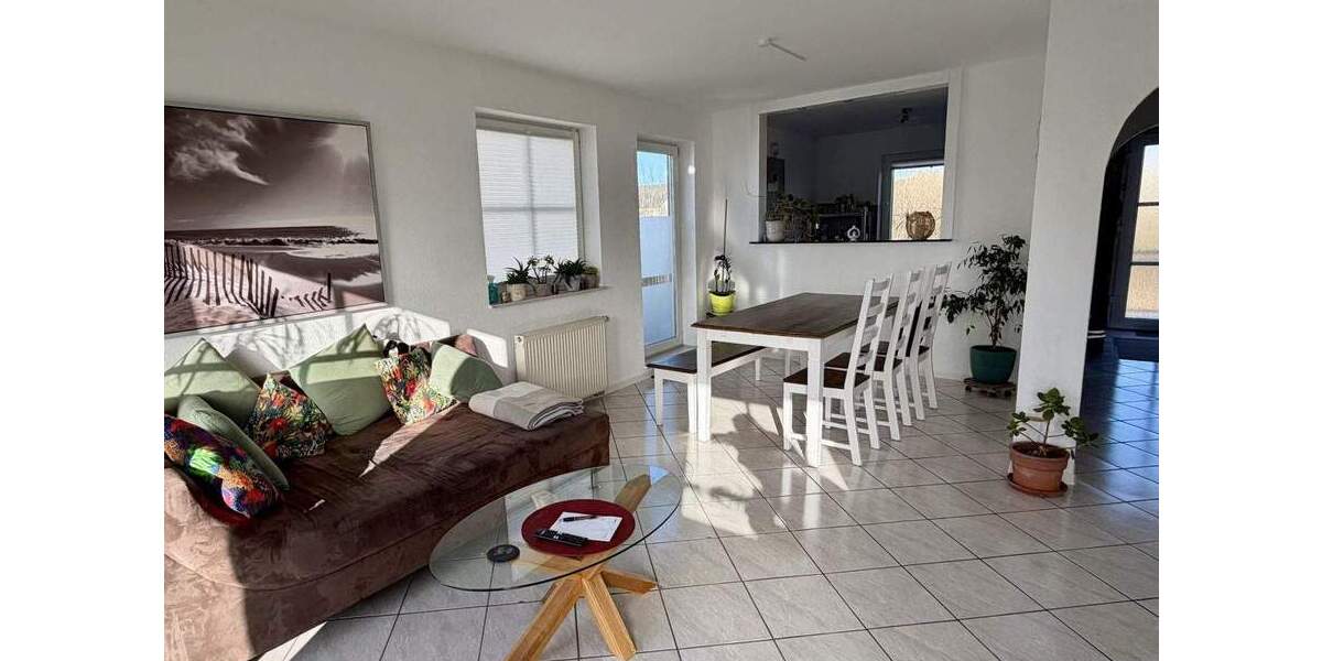 Etagenwohnung Erftstadt Köttingen - 3 Zimmer, 82 m&sup2;, 249.000&euro; | Angebot:25800682