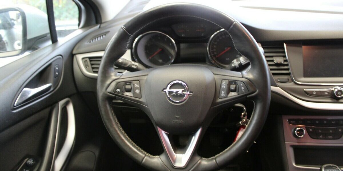 Opel Astra 1.4 Turbo 120 Jahre 72.750 km 12.980 &euro; Euskirchen 53881