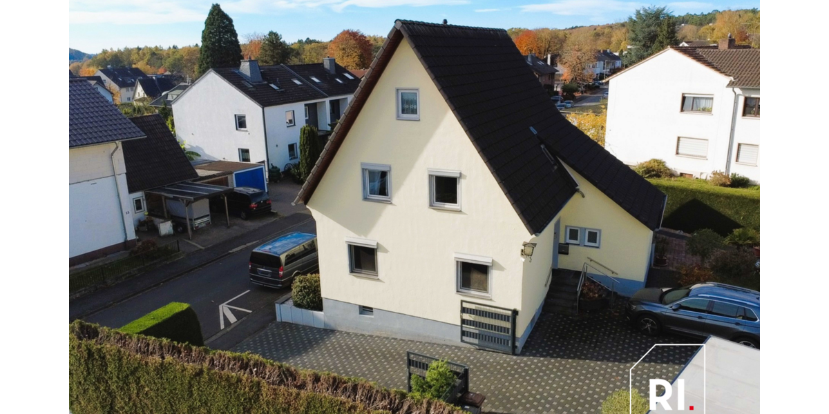 Haus zum Kaufen in Siegburg 495.000 € 134 m² 8 zimmer