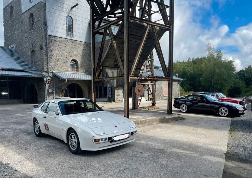 944
