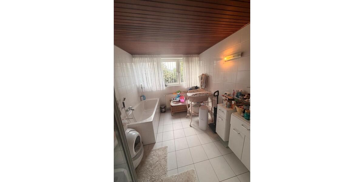 Erdgeschoßwohnung Köln Kalk - 5 Zimmer, 170 m&sup2;, 2.400&euro; | Angebot:24731111