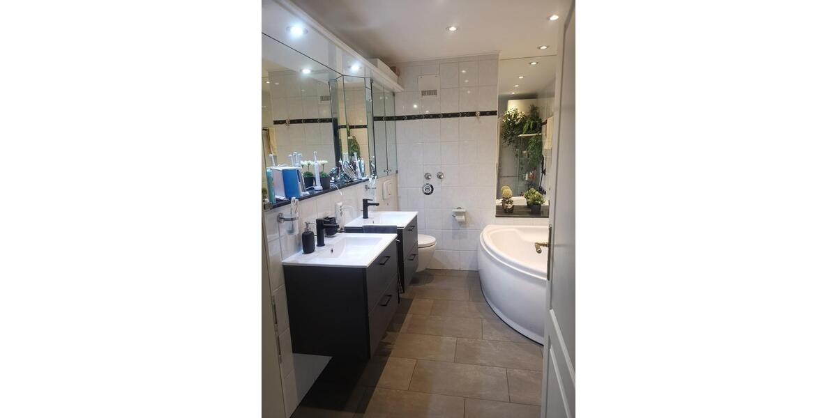 Etagenwohnung Köln Lindenthal - 3 Zimmer, 99 m&sup2;, 375.000&euro; | Angebot:24748162