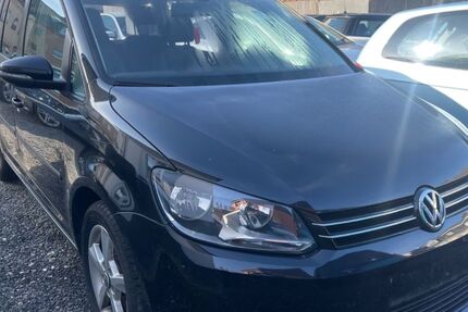 VW Touran 296.861 km 6.750 € Euskirchen 53879