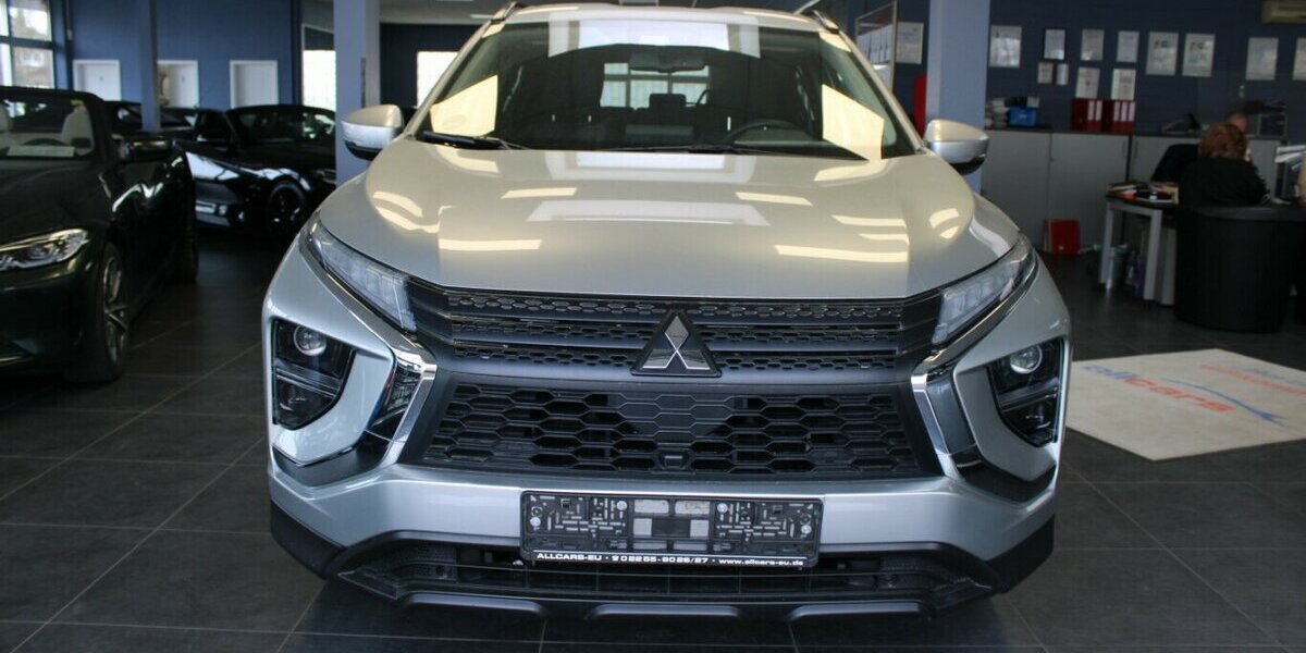Mitsubishi Eclipse Cross Plug-In-Hybrid 4WD Basis 44.849 km 17.980 &euro; Euskirchen 53881