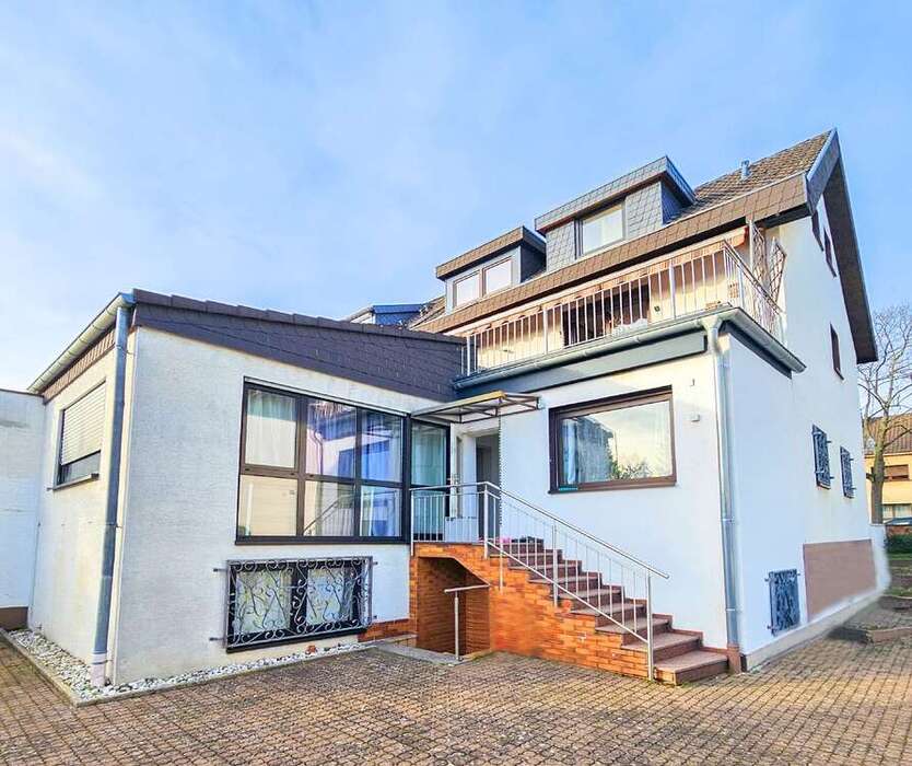 Haus zum Kaufen in Siegburg 498.000 € 180 m²