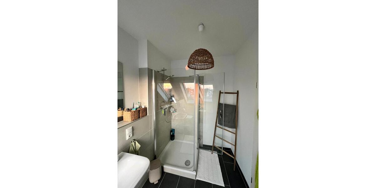 Dachgeschoßwohnung Bornheim - 3 Zimmer, 88 m&sup2;, 1.300&euro; | Angebot:24650087