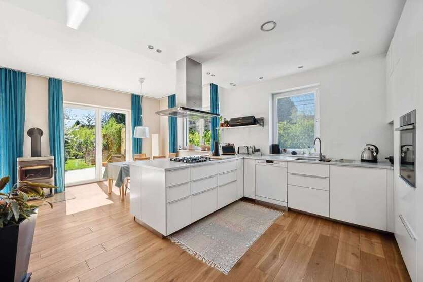 Haus zum Kaufen in Bonn 0 € 236 m²
