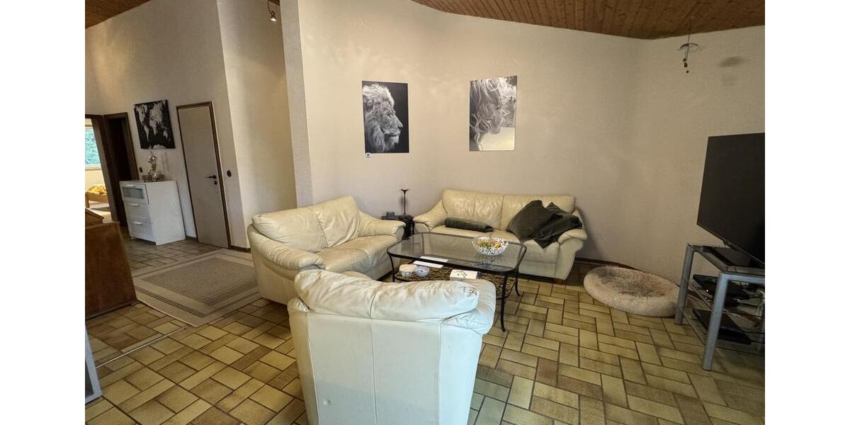 Dachgeschoßwohnung Lohmar - 3 Zimmer, 90 m&sup2;, 950&euro; | Angebot:24397731