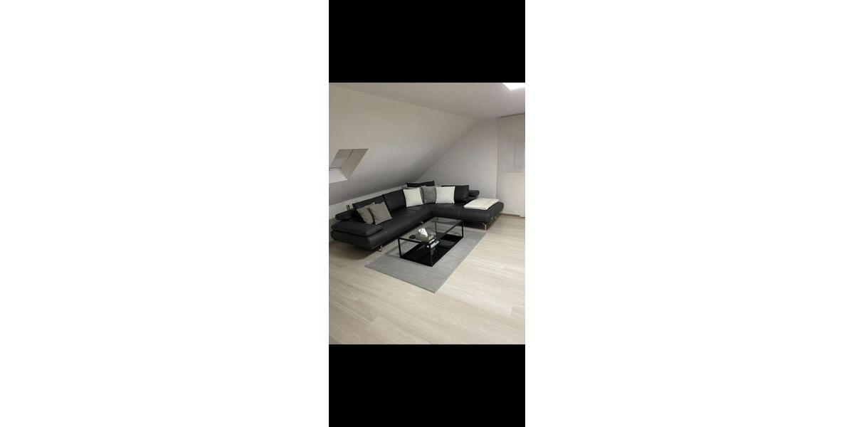Dachgeschoßwohnung Bergisch Gladbach - 1 Zimmer, 58 m&sup2;, 1.050&euro; | Angebot:25641561