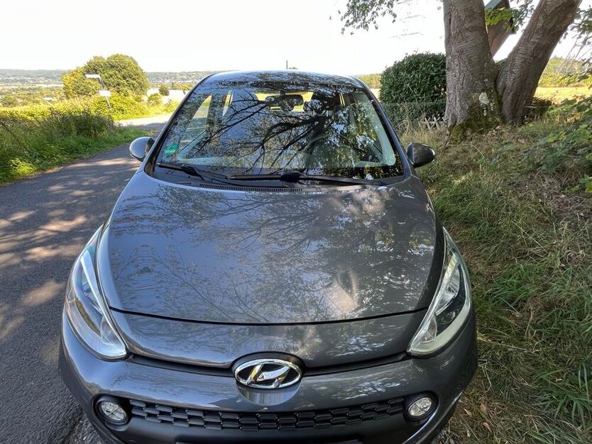 i10