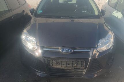 Ford Focus 70.212 km 5.900 € Bonn 53227