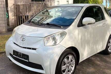 Toyota iQ 85.000 km 4.999 &euro; Köln 51109