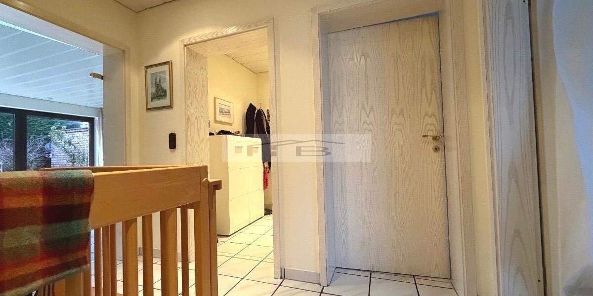 Etagenwohnung Hürth Gleuel - 3 Zimmer, 122 m&sup2;, 1.750&euro; | Angebot:24424174