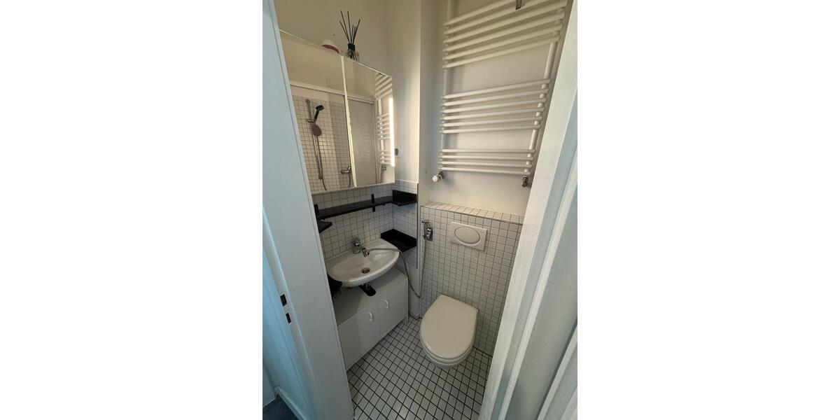 Erdgeschoßwohnung Bonn - 1.5 Zimmer, 35 m&sup2;, 650&euro; | Angebot:24754660