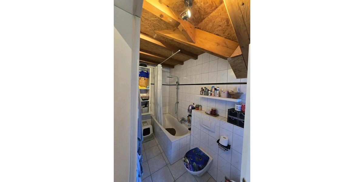 Dachgeschoßwohnung Rösrath - 3 Zimmer, 89 m&sup2;, 1.200&euro; | Angebot:25545185