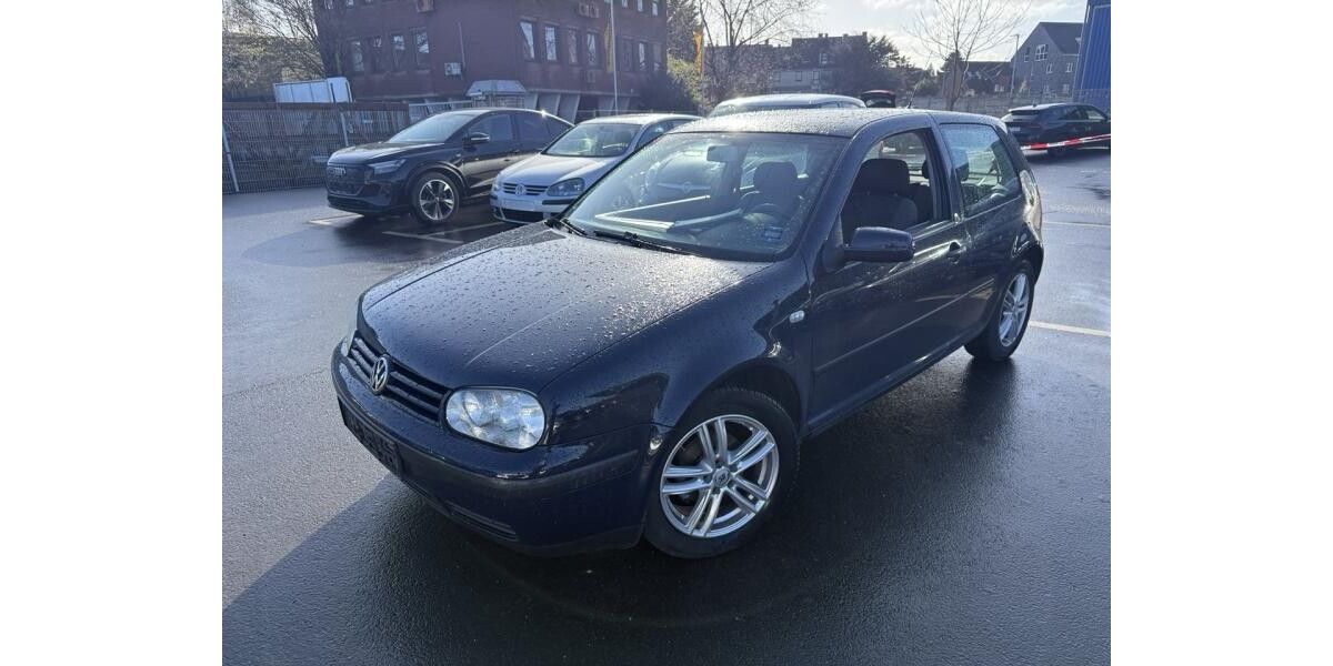 VW Golf 225.335 km 2.490 &euro; Königswinter 53639