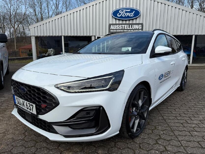 Ford Focus 8.600 km 41.500 € Eitorf 53783