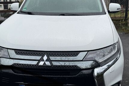 Mitsubishi Outlander 61.000 km 21.700 &euro; Bad Breisig 53498