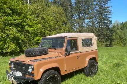 Land Rover Defender 292.151 km 28.900 &euro; Dattenberg 53547