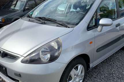 Honda Jazz 111.464 km 3.990 € Bonn 53175