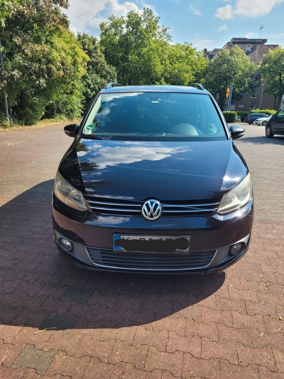 VW Touran 309.000 km 4.500 € Köln 51107